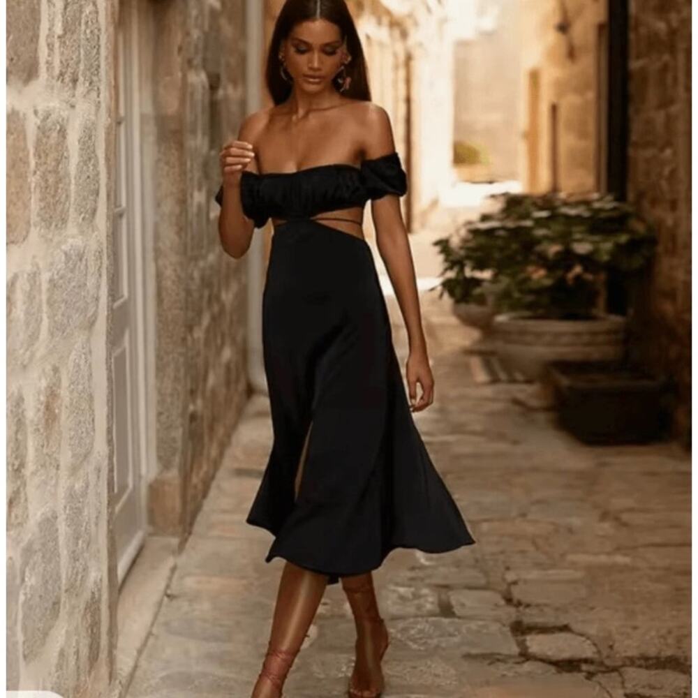 Alamour The Label Eleena Midi Dress